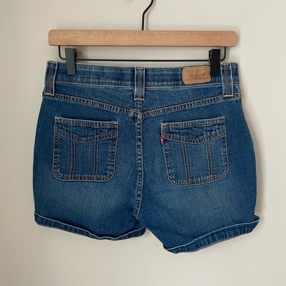 Levi's Classic Jean Shorts Size 6 - Picture 6 of 10